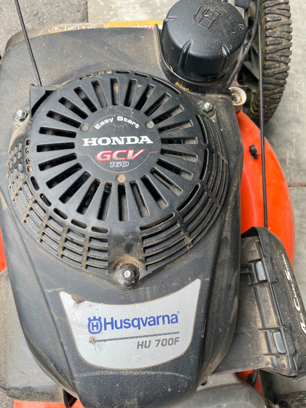 Husqvarna HU700F Self Propelled Lawnmower 160cc Honda Engine
