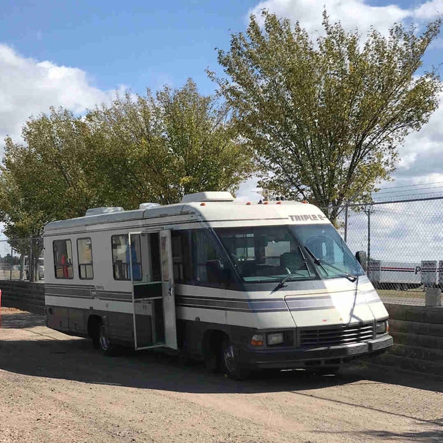 1990 32 ft Triple E Empress RVs & Motorhomes Medicine Hat Kijiji