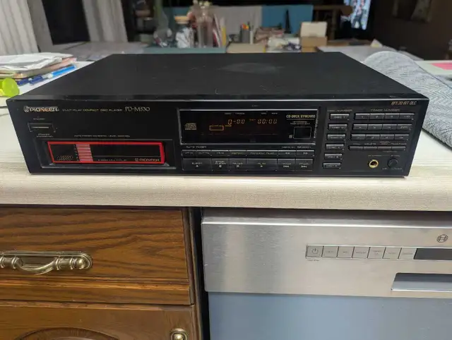 Pioneer PD-M530 Multidisc CD Player in Stereo Systems & Home Theatre in Strathcona County - Image 2