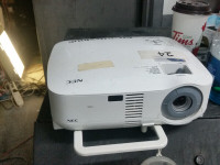 NEC VT595 3LCD Projector Multimedia 1080i 2000 lumen only 290 ho