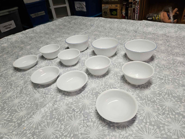Corelle Winter Frost Bowls in Kitchen & Dining Wares in Cambridge - Image 4