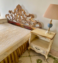 Elegant Classic Bedroom Set