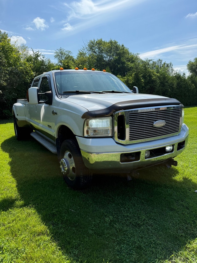 Beau F350 King Ranch 6L Diesel 4x4 — photo 3