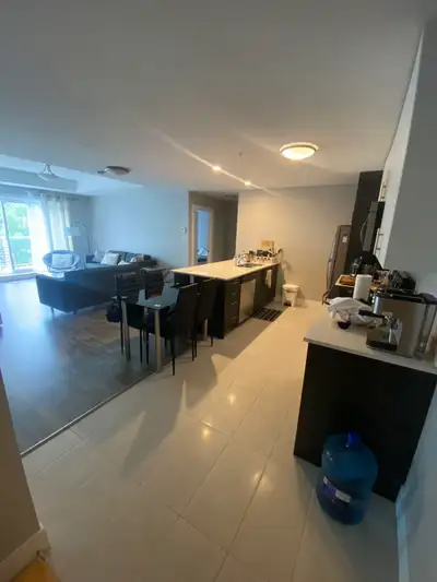 West Bedford 2 Bedroom 2 Bathroom Apartment LEASE TAKEOVER I am the current tenant, not the owner. L...