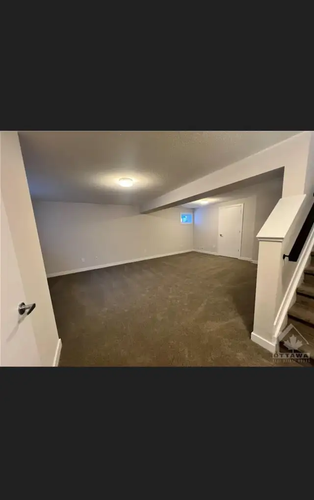 3 bedroom townhouse with basement in Room Rentals & Roommates in Ottawa - Image 3
