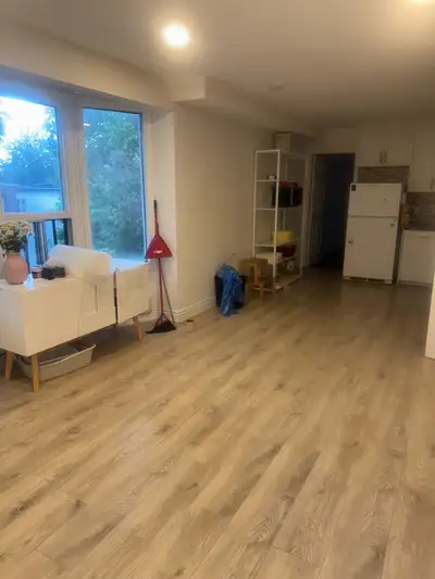 The house has 2 bedrooms and 1 bath - 92 Glendale avenue in the upper floor which is a great locatio...