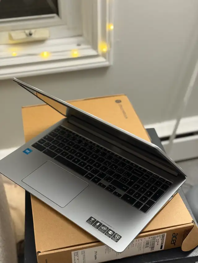 Acer Chromebook in Laptops in Barrie - Image 8