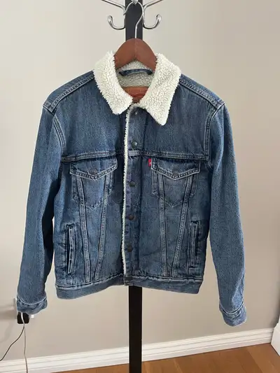 Levi's Sherpa Trucker Jacket- men’s size Small, View more