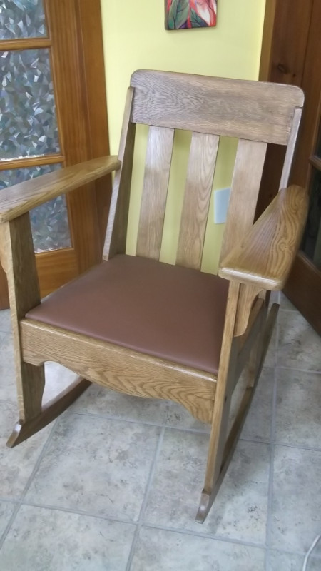 Chaise berçante dans Chaises, Fauteuils inclinables  à Trois-Rivières