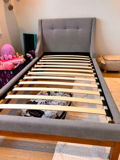 MUROL tufted upholstered twin bed (retail price 400$), View more