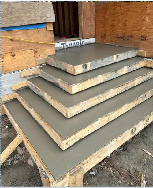 Cement Finisher Get your concrete work done at a great price and professional work! Well experienced...
