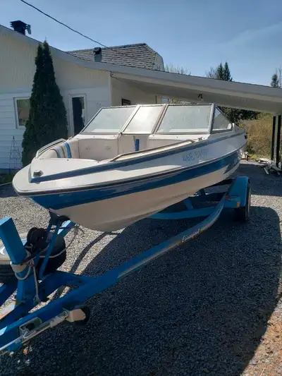 91 Legend 170 BR Inboard outboard, 4 cylinder 3.0 Litre 2 tarps, summer and winter, ladder, trailer...