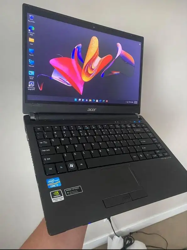 i7 Acer Aspire 8481 Windows 11 Office 2023 laptop in Laptops in Calgary - Image 6