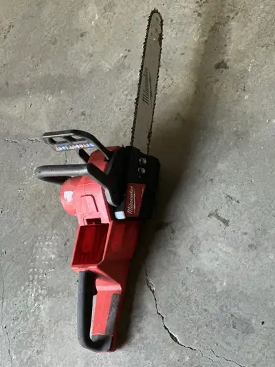 Milwaukee 2727 FUEL 16 in. Chainsaw, View more