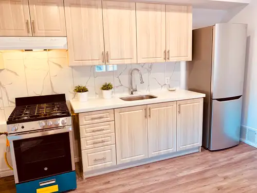 900 sq ft large top floor suite with a lot of natural light. Wonderful Opportunity To Live In Duffer...