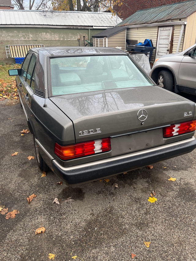 1989 Mercedes-Benz 190 E in Classic Cars in City of Toronto - Image 2