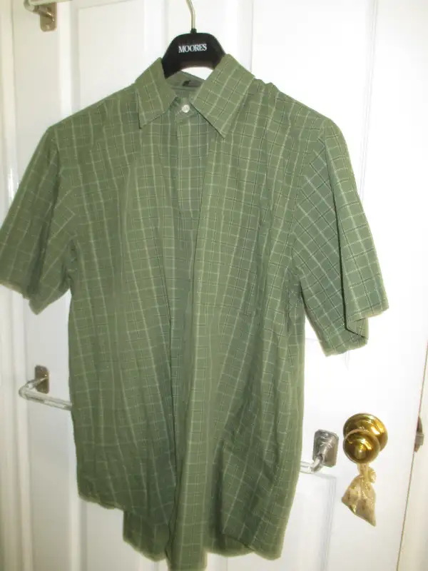 8 Men’s casual Summer shirts - in very good condition in Men's in Oshawa / Durham Region - Image 10