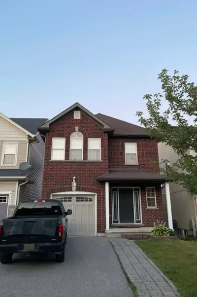Room for rent in Westridge, orillia available July 1st in 4 bedroom, 2.5 bathroom 1800 sqft house. 3...