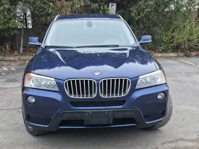 2012 bmw x3 xdrive awd 6 cylindre pas de problème pas de rouille très propre 2 clés et pneu d'hiver...