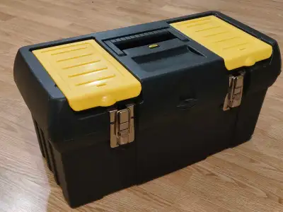 used, look new Dimensions 48.9L x 26W x 24.8H Centimetres Two lid organizers for small parts storage...
