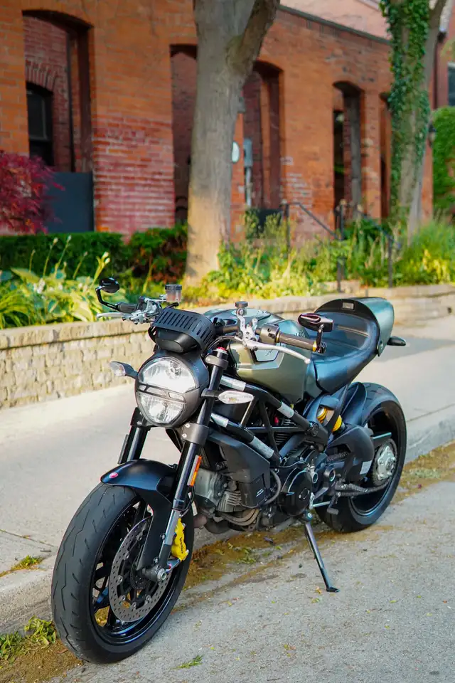 Ducati Monster 1100 EVO Diesel in Sport Bikes in Oakville / Halton Region - Image 4