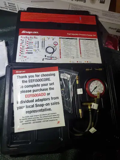 Snap-on EEFI500CORE Fuel pressure test kit, View more