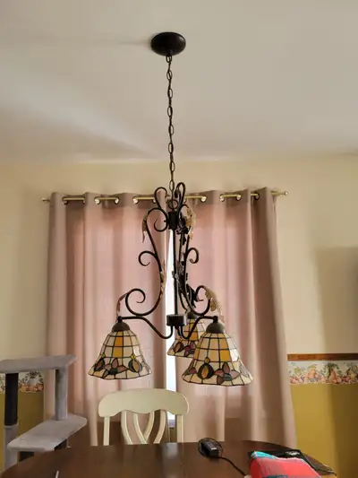 Lampes et luminaire antiques, View more