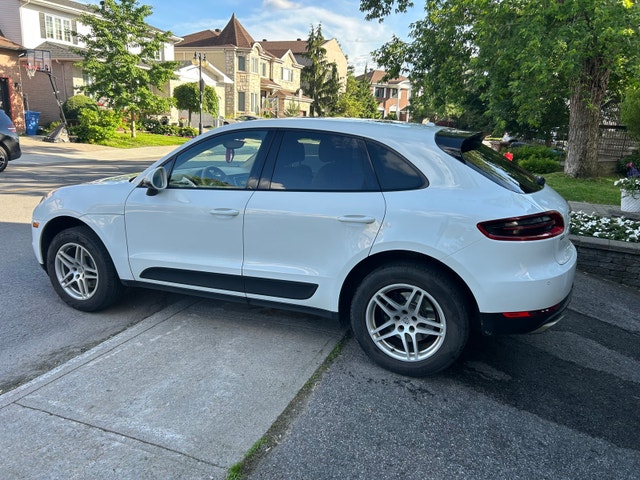 2017 Porsche Macan — photo 3