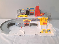 Hot wheels Stow And Go Playset 2015