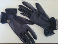 Vintage lady’s shortie sheer gloves.  With dressy double cuff.