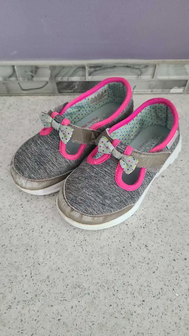 Girl's Shoes / Souliers pour fille in Kids & Youth in Laval / North Shore - Image 3