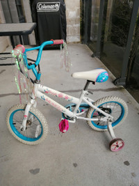 Bike for girls 3-5 yrs old.   14" inch.