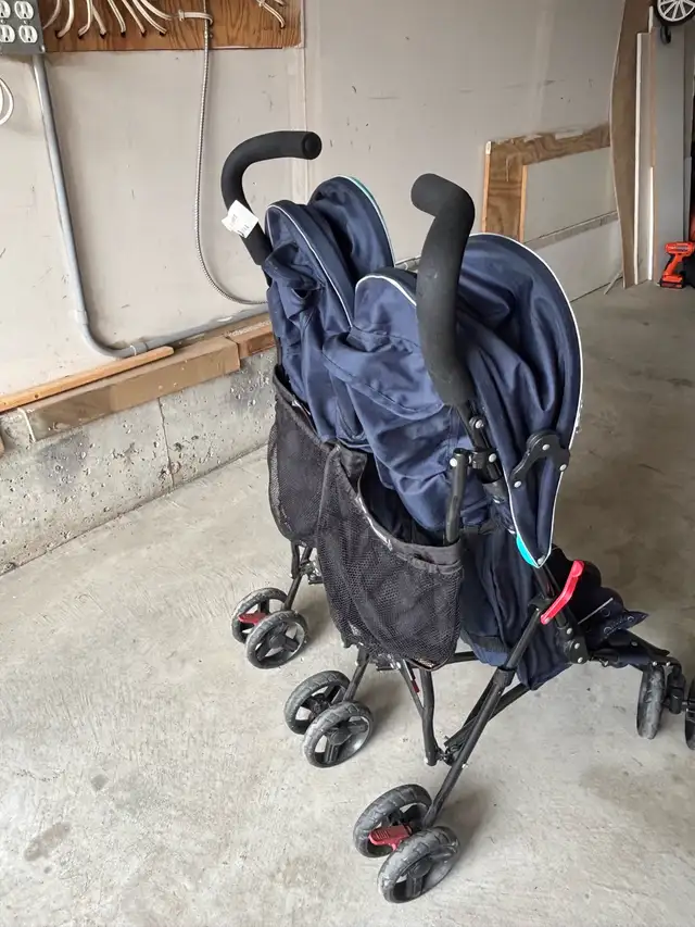 Double   stroller in Strollers, Carriers & Car Seats in Kitchener / Waterloo - Image 3