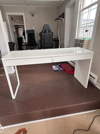 Desk (Ikea MICKE) 