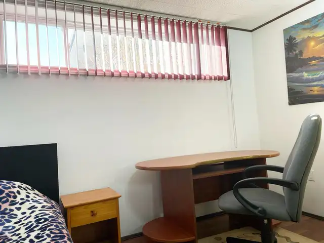 PRIVATE LARGE FURNISHED RENOVATED ROOM+WASHROOM+KITCHEN, Wi-Fi