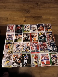 Football Cards HOF Lot of 100 Mint Montana,Smith,Sanders,Favre