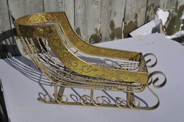 Sleigh as decor in Holiday, Event & Seasonal in St. Catharines - Image 3