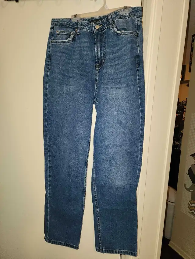 Lot of 100 Women's Clothing Bundle EUC Sizes XS/S/M in Multi-item in City of Toronto - Image 5