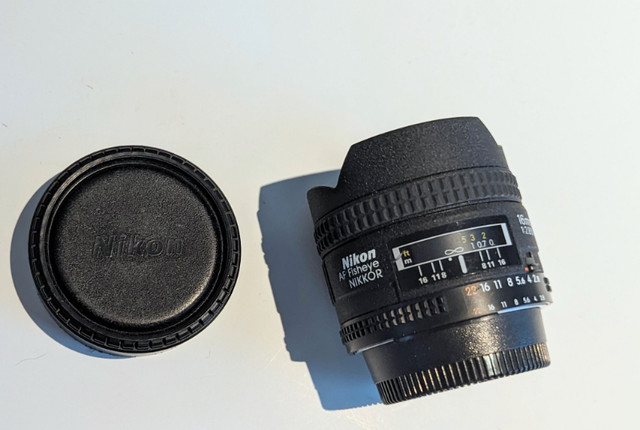 Nikon AF Fisheye NIKKOR 16mm f/2.8D Lens w/ box - nice in Cameras & Camcorders in City of Halifax - Image 2