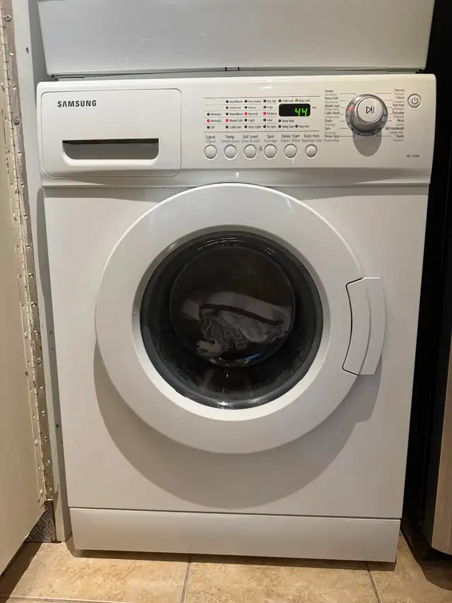 Samsung 24" Stackable Washer & Dryer Set - Excellent Condition in Washers & Dryers in City of Toronto - Image 3