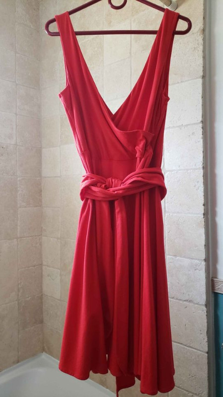 Moda International Red Wrap Dress in Women's - Dresses & Skirts in Vernon - Image 3