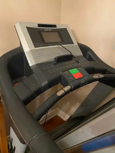 A 3 CHP treadmill in perfect working condition. Very sparingly used.