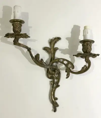 Pair d'appliques murales anciennes, style Louis XV, View more