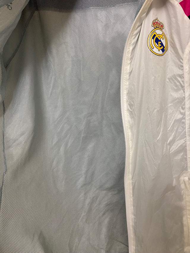 Real Madrid jacket in Soccer in City of Toronto - Image 3
