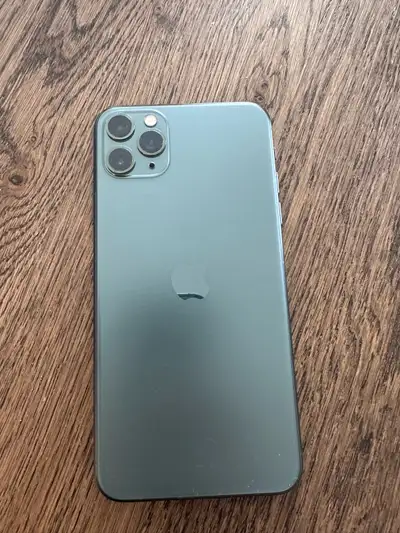 iPhone 11 Pro Max 256gb - Midnight Green Good condition