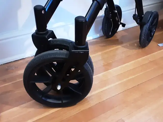 Walker in excellent condition64634280560643122