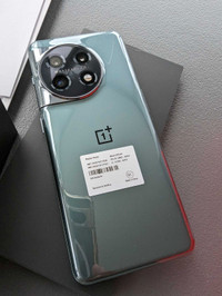 One plus 11 5G with Spigen cover New