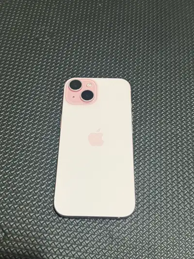 iPhone 15 Pink 128GB 87% health Great condition Price $440 firm pickup in Oshawa
