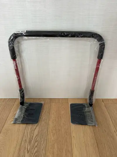 Brand new in plastic Burton handlebar for kids. Get them sideways quicker on flat or slight sloped t...