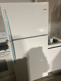 2011 whirlpool 18.2 cuft freezer bottom fridge can deliver